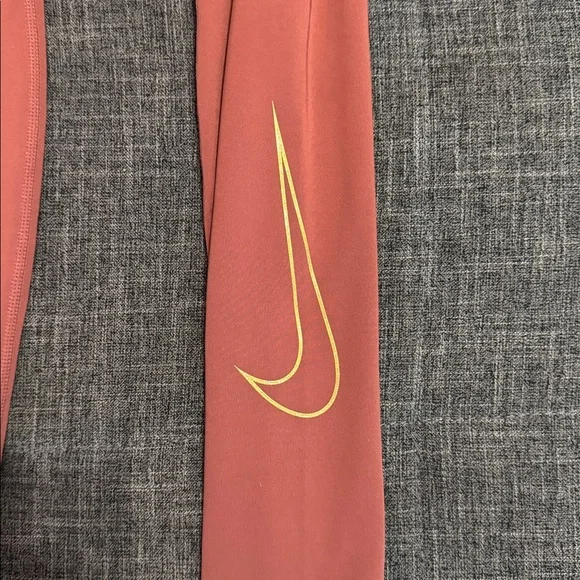 Nike Women's High-Waisted Dri-FIT 7/8 Training Tights NWOT - Picture 3 of 6